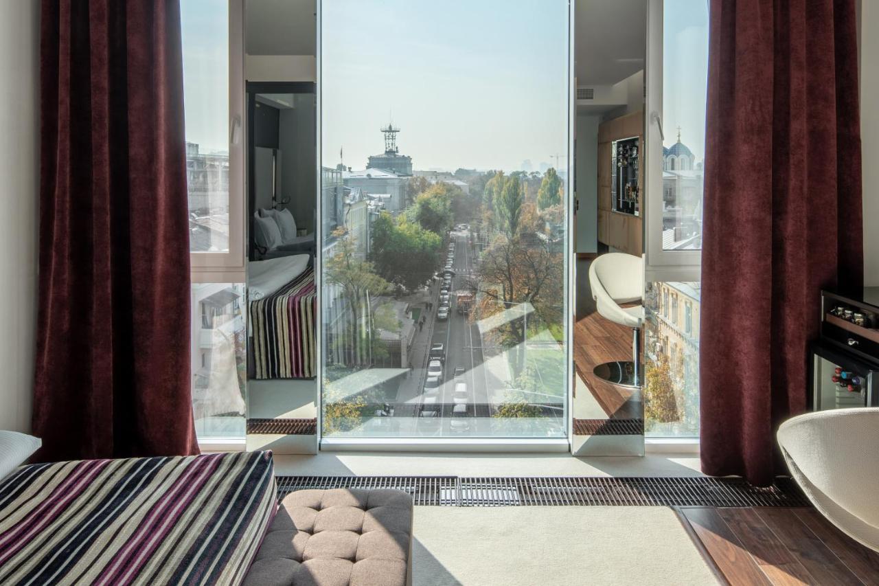 11 Mirrors Design Hotel Kyiv